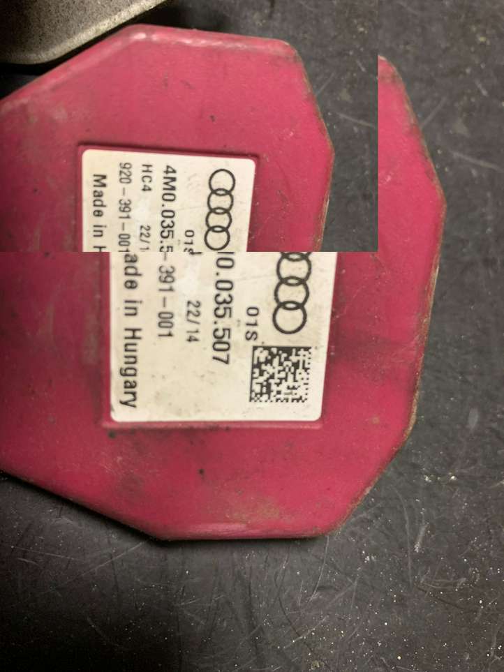 Audi A4 (2015 - 2019)  4M0035507 Антенна Bluetooth