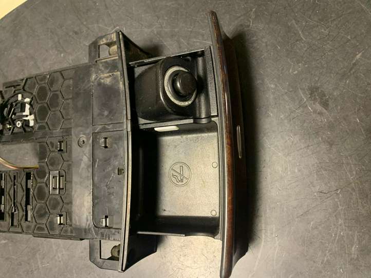 Mercedes-Benz ML W164 (2005 - 2011)  A1648100030 Пепельница