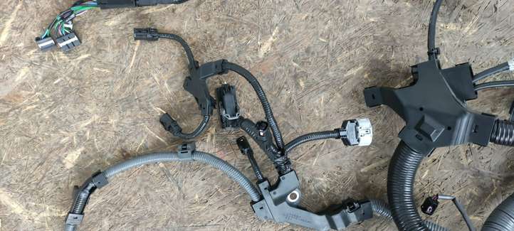 Toyota Yaris Cross (2020 - )  8212104420 Другой проводник