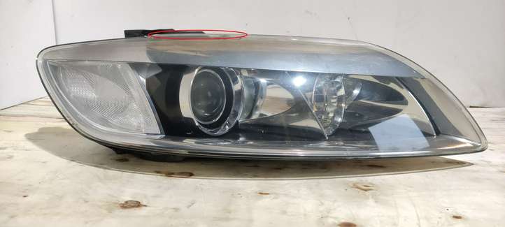 Audi Q7 (2009 - 2015)  4L0941004A Передняя фара