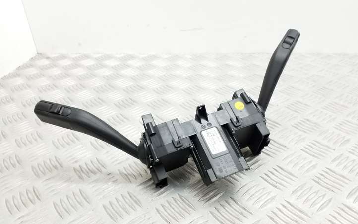 Seat Toledo IV (NH) (2011 - )  6RA953501K Комплект ручек