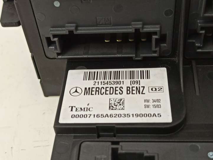 Mercedes-Benz E W211 (2002 - 2009)  2115453901 Блок предохранителей