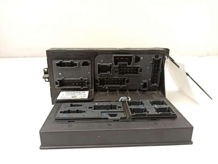 Mercedes-Benz E W211 (2002 - 2009)  2115454301 Блок предохранителей