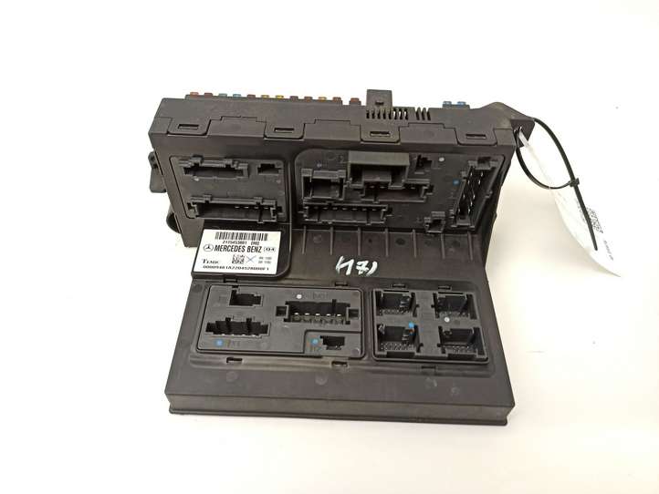 Mercedes-Benz E W211 (2002 - 2009)  2115453801 Блок предохранителей
