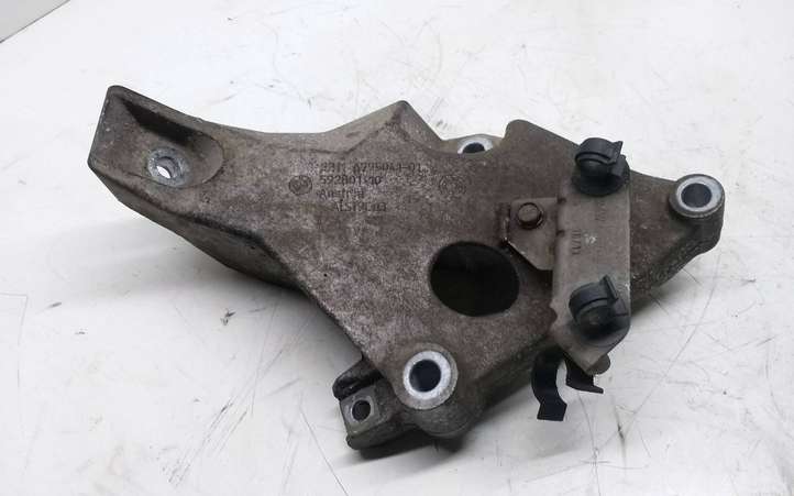 BMW 1 E82 E88 (2007 - 2014)  6775041 Кронштейн