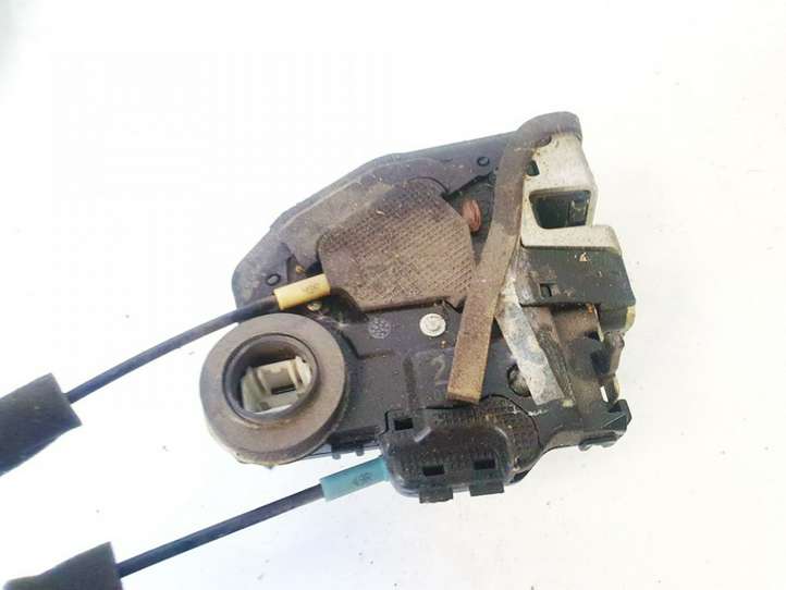 Toyota RAV 4 (XA30) (2006 - 2016)  a046693 Замок задней двери