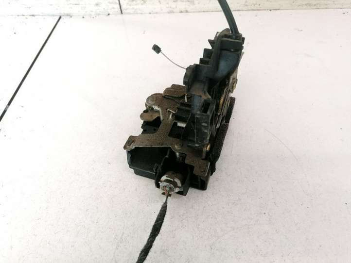 Volkswagen Golf IV (1998 - 2005)  3b4839016a Замок задней двери