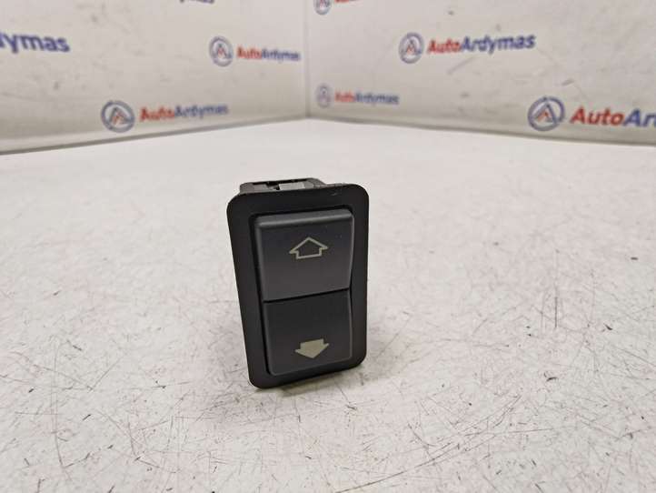 BMW 5 E39 (1996 - 2003)  8368974 Кнопка стеклоподъемников