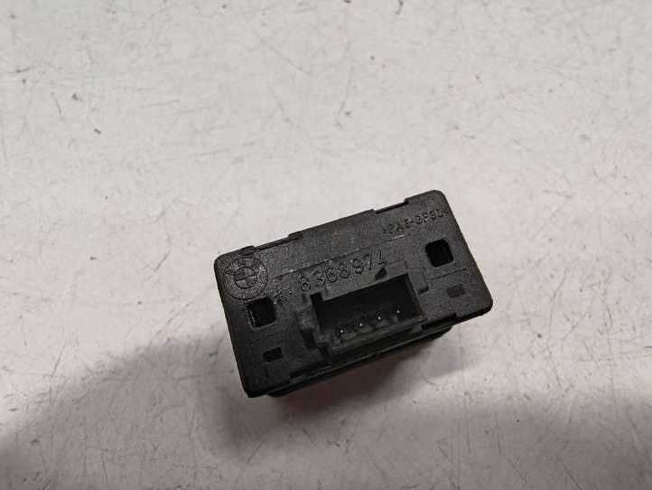 BMW 5 E39 (1996 - 2003)  8368974 Кнопка стеклоподъемников