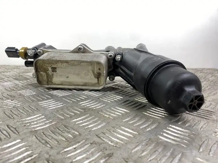 Jeep Grand Cherokee (2010 - 2021) 6790424411A3 Кронштейн масляного фильтра — фото 2