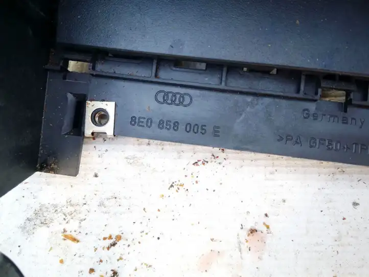 Audi A4 S4 B7 8E 8H (2004 - 2009) 8e0858005e Прочие детали салона — фото 2