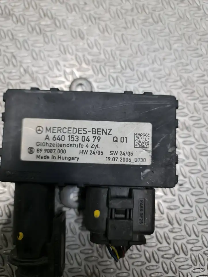 Mercedes-Benz A W169 (2004 - 2012) A6401530479 Реле накала свечей — фото 5