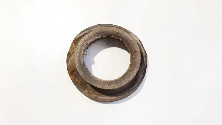 Hyundai Getz (2002 - 2005)  553321c000 Резиновая опора пружины