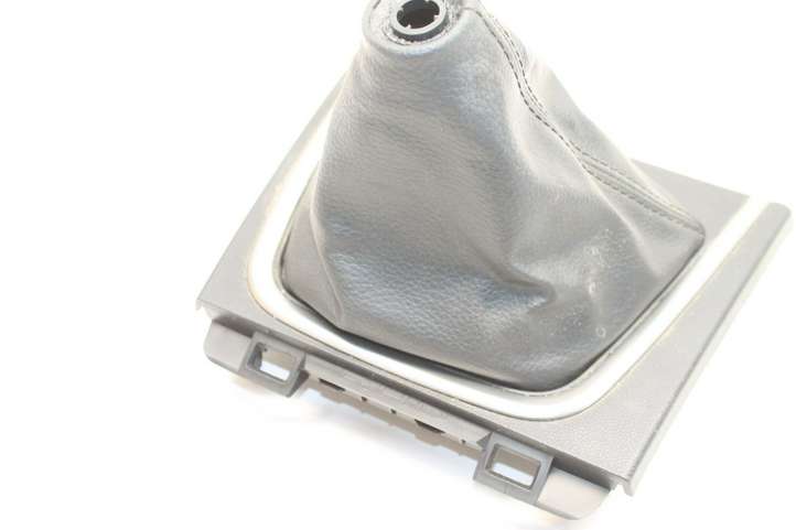 Mazda 5 (2010 - 2016)  CG2864341 Отделка рычага переключения передач (кожа, головка)