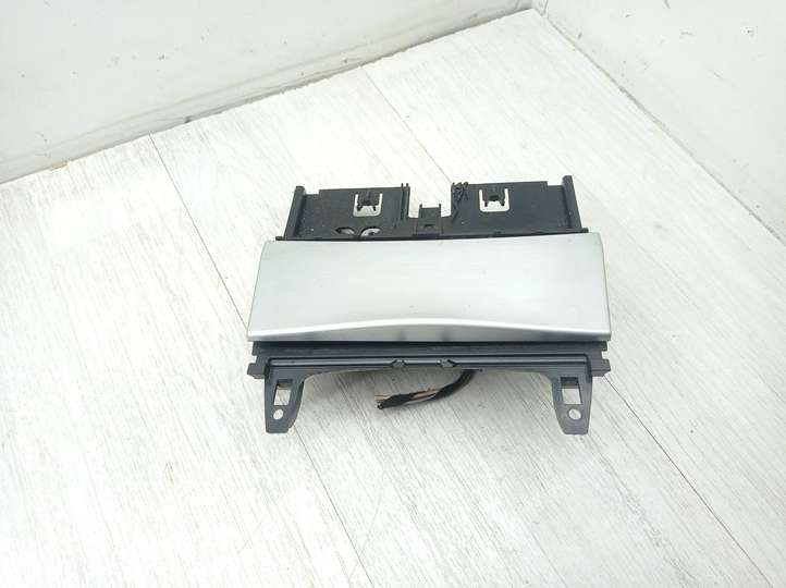 Mercedes-Benz C W204 (2007 - 2014)  A2046801350 Пепельница