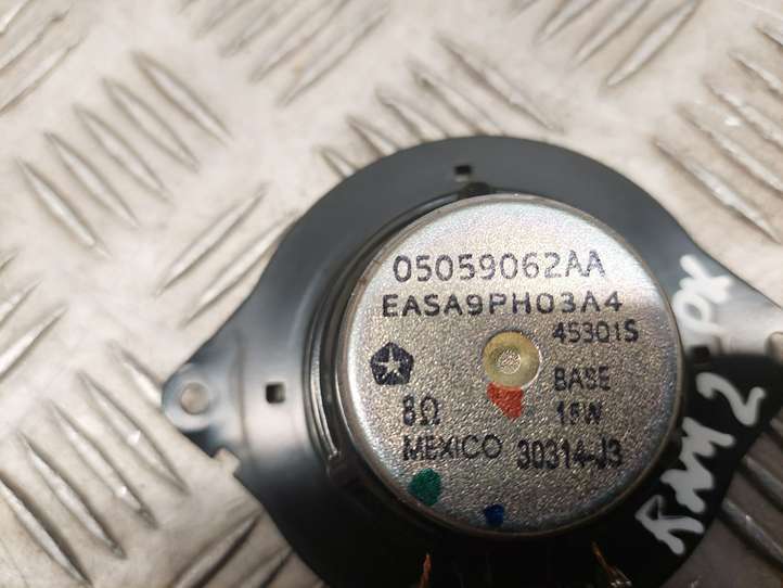 Dodge Ram (2008 - )  05059062AA Громкоговоритель в панели