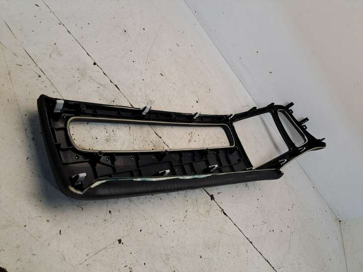 Honda HR-V (2015 - 2020)  900L772207J Другая деталь панели