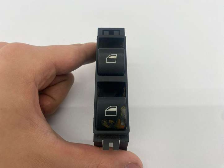 BMW 3 E46 (1998 - 2005)  6902178 Кнопка стеклоподъемников