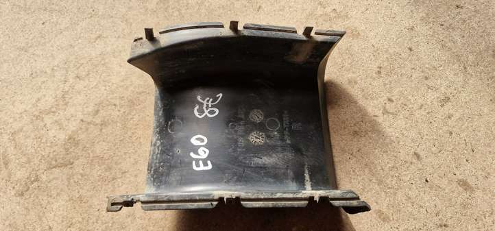 BMW 5 E60 E61 (2004 - 2010)  51757039132 Деталь (детали) канала забора воздуха