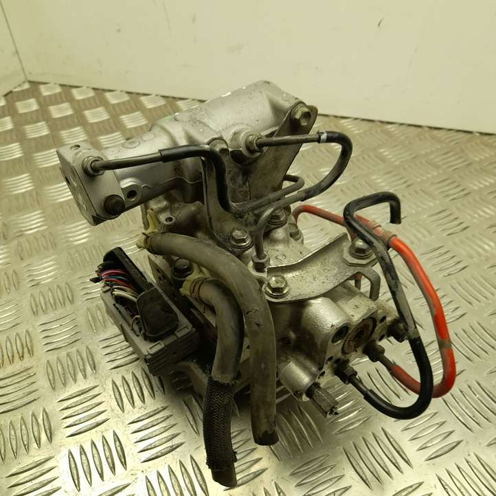 Toyota Prius (XW30) (2009 - 2015)  4720533021 Блок управления ABS