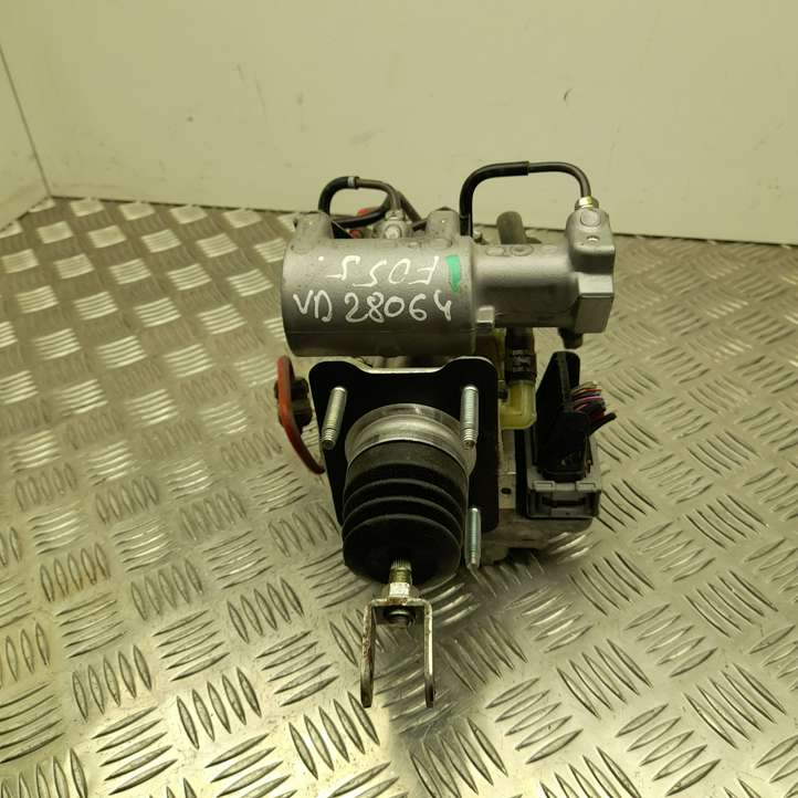 Toyota Prius (XW30) (2009 - 2015)  4720533021 Блок управления ABS