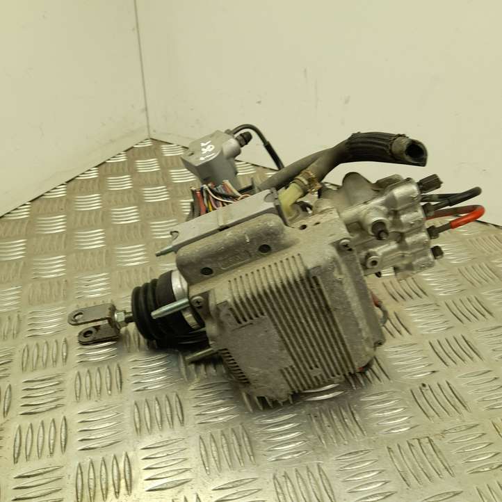 Toyota Prius (XW30) (2009 - 2015)  4720533021 Блок управления ABS