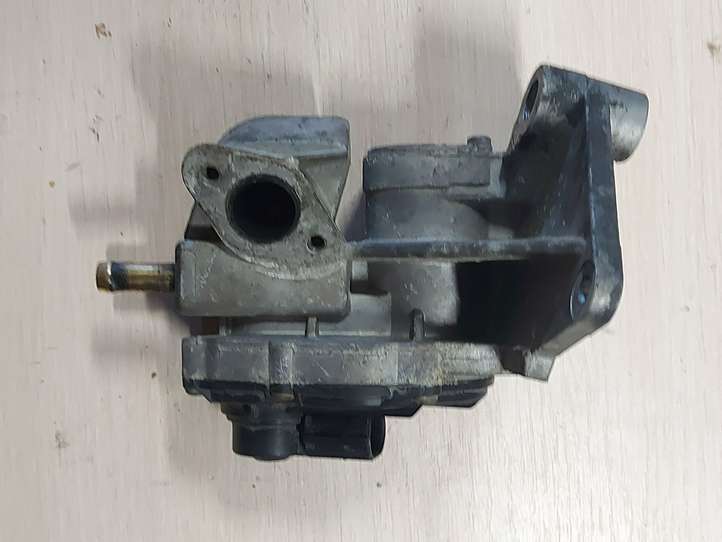 Volkswagen PASSAT B6 (2005 - 2010)  06F131503B Клапан EGR