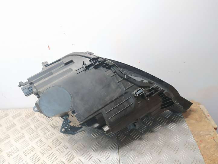 Volvo XC60 (2017 - )  31420412 Передняя фара