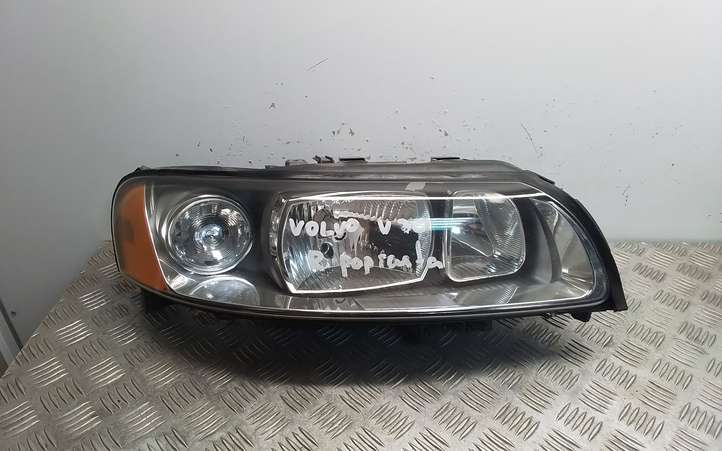 Volvo V70 (2004 - 2007)  30698836 Передняя фара