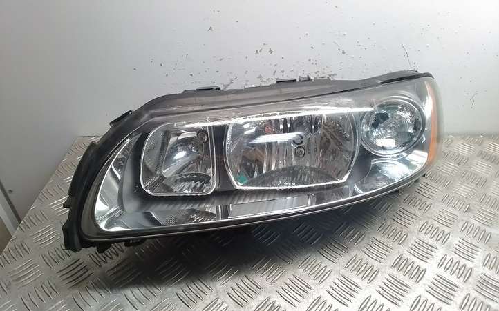 Volvo V70 (2004 - 2007)  30698835 Передняя фара