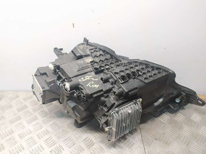 Volvo S60 (2018 - )  32228810 Передняя фара