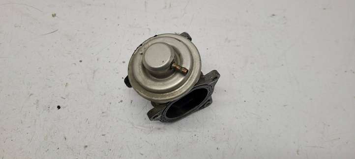 Volkswagen PASSAT B6 (2005 - 2010)  038129637D Клапан EGR