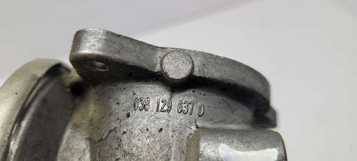 Volkswagen PASSAT B6 (2005 - 2010)  038129637D Клапан EGR