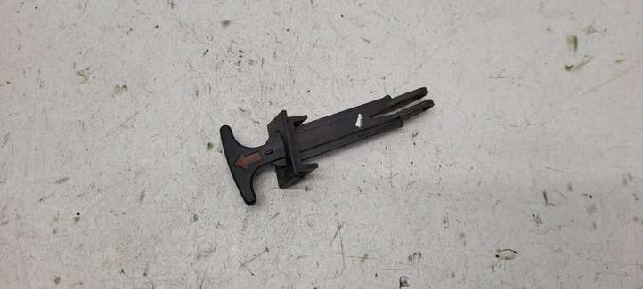 Volkswagen PASSAT B5.5 (2001 - 2005)  1C0823593D Замок капота