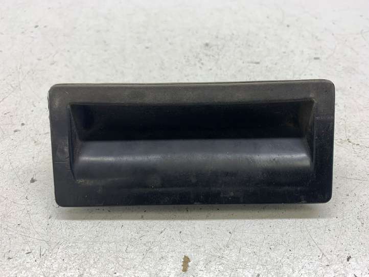 Volkswagen PASSAT B6 (2005 - 2010)  5N0827566T Ручка задней крышки
