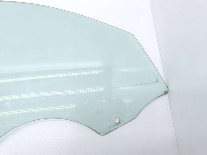 BMW 3 E90 E91 (2005 - 2012)  001582 Основное стекло передних дверей (четырехдверного автомобиля)