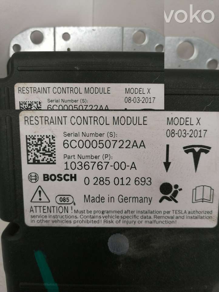 Tesla Model X (2015 - 2021)  103676700A Блок управления надувных подушек