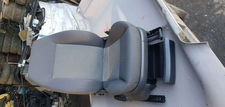 Seat Ibiza III (6L) (2002 - 2008)   Передняя звукоизоляция