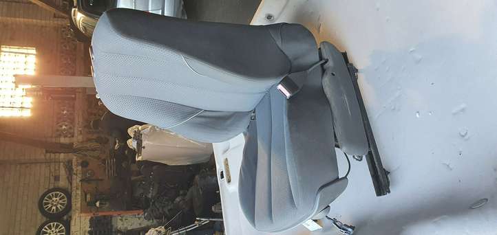 Renault Megane II (2002 - 2005)   Передняя звукоизоляция