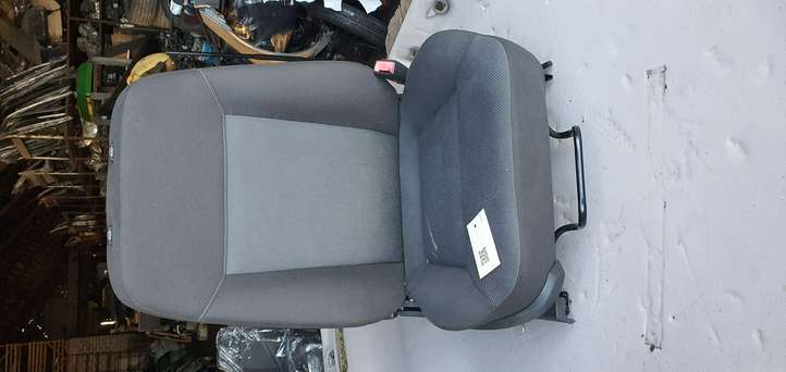 Opel Astra (2004 - 2009)   Передняя звукоизоляция