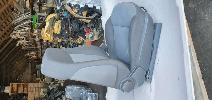 Opel Astra (2004 - 2009)   Передняя звукоизоляция