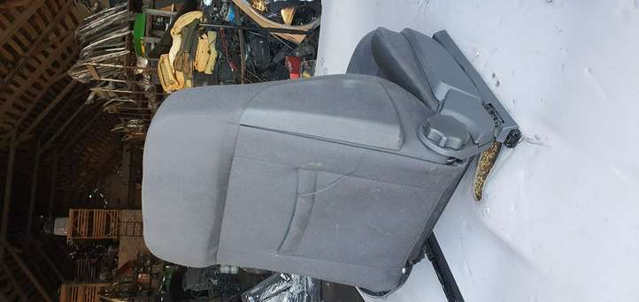 Opel Astra (2004 - 2009)   Передняя звукоизоляция