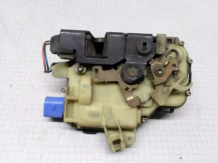 Seat Ibiza III (6L) (2002 - 2008)  45AGY3B4839015AG Замок задней двери