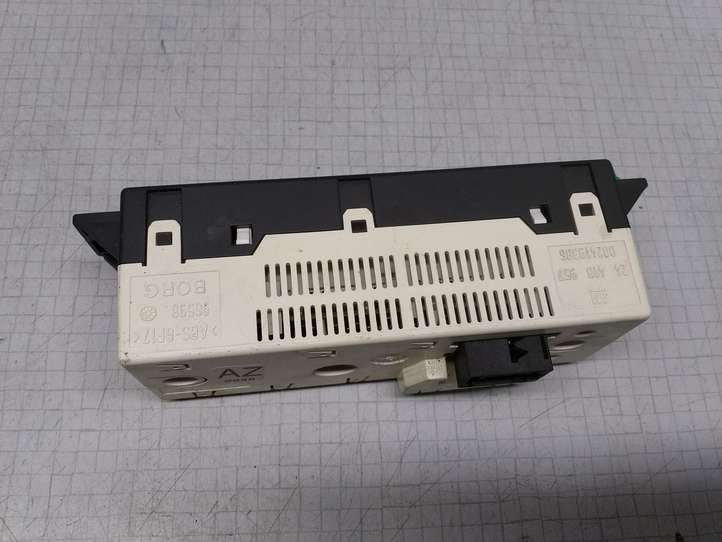 Opel Astra (1998 - 2004)  24418957 Экран/ дисплей / маленький экран