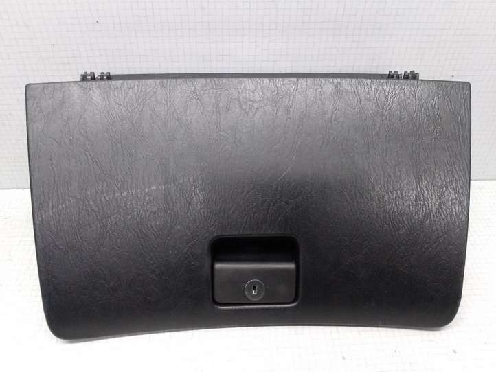 Toyota Corolla E120 E130 (2000 - 2004)  5555102060 Крышка ящика для вещей (бардачка)