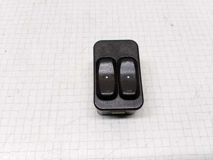 Opel Astra (1998 - 2004)  90561088 Кнопка стеклоподъемников
