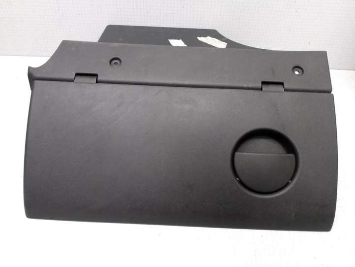 Opel Corsa C (2000 - 2003)  09114401 Комплект ящика для вещей (бардачка)