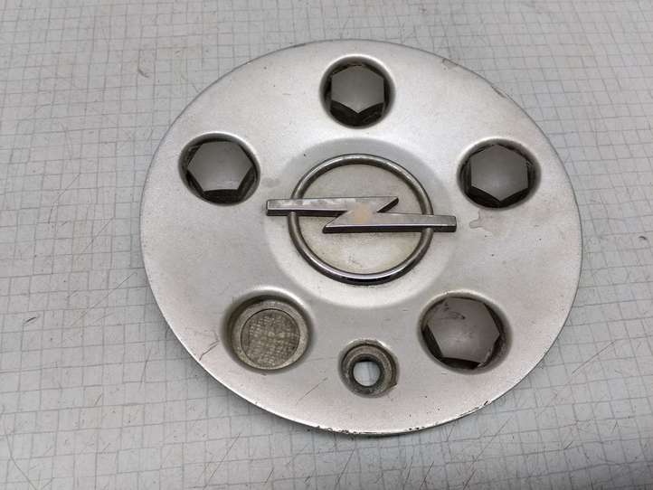 Opel Vectra (2002 - 2005)  9156002 Заводская крышка (крышки) от центрального отверстия колеса