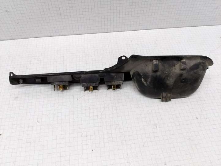 Seat Cordoba (6K) (1999 - 2002)  6K0867171B Кнопка стеклоподъемников