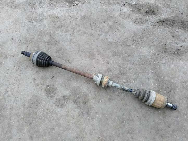 Honda Civic (2001 - 2005)   Передняя полуось